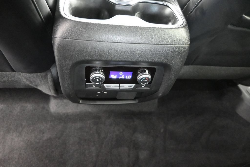 Used 2024 GMC Acadia AT4 w/ Luxury Package AWD/4WD image 18