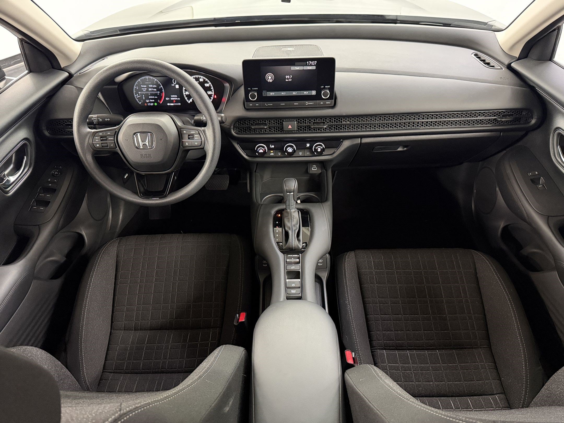 Certified 2025 Honda HR-V LX image 15