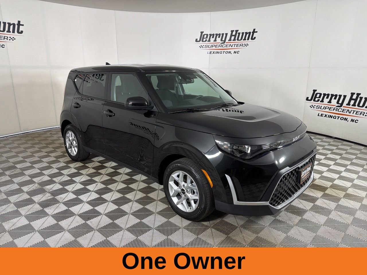 Used 2025 Kia Soul LX image 4