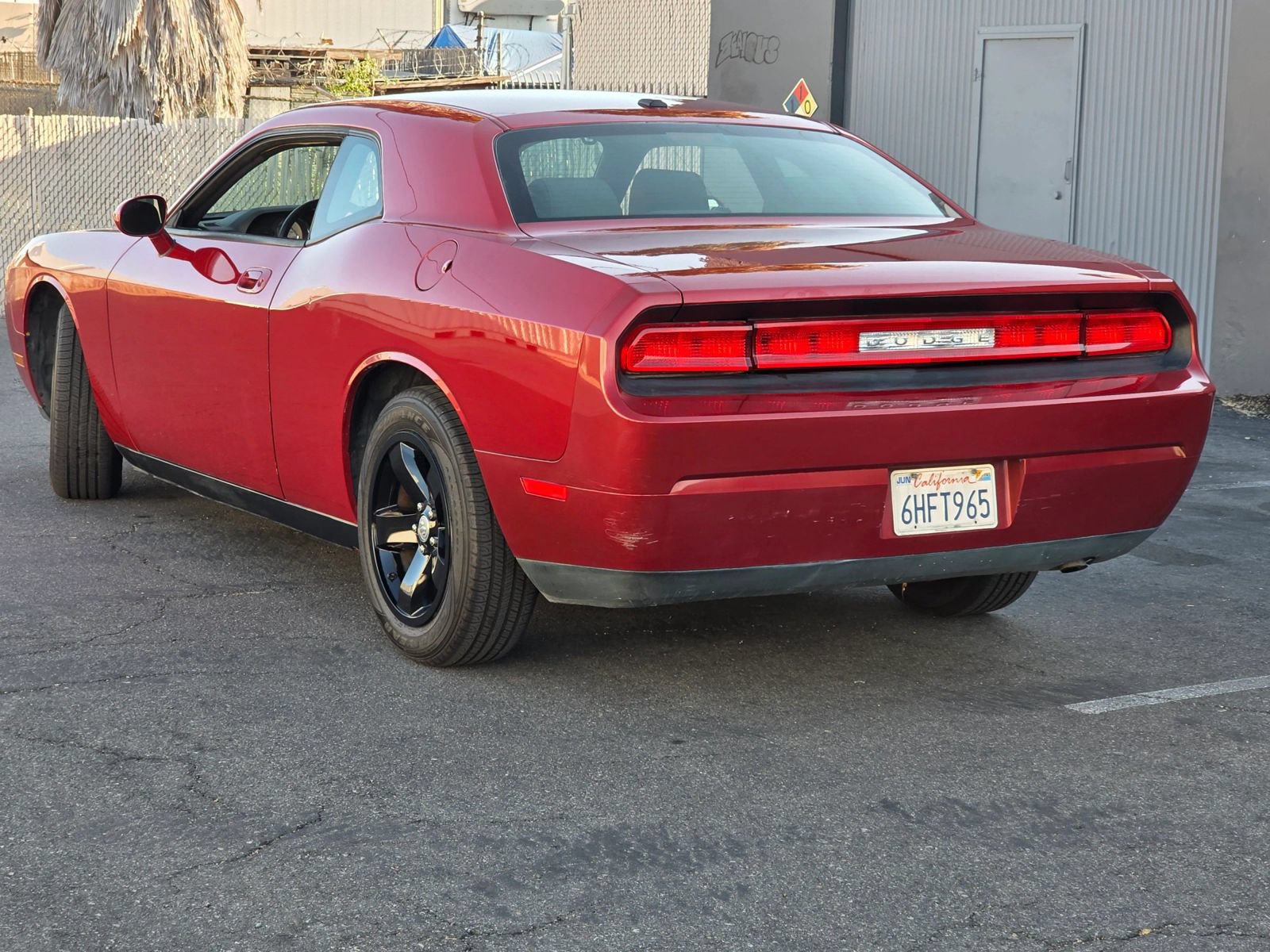 Used 2009 Dodge Challenger SE RWD image 8