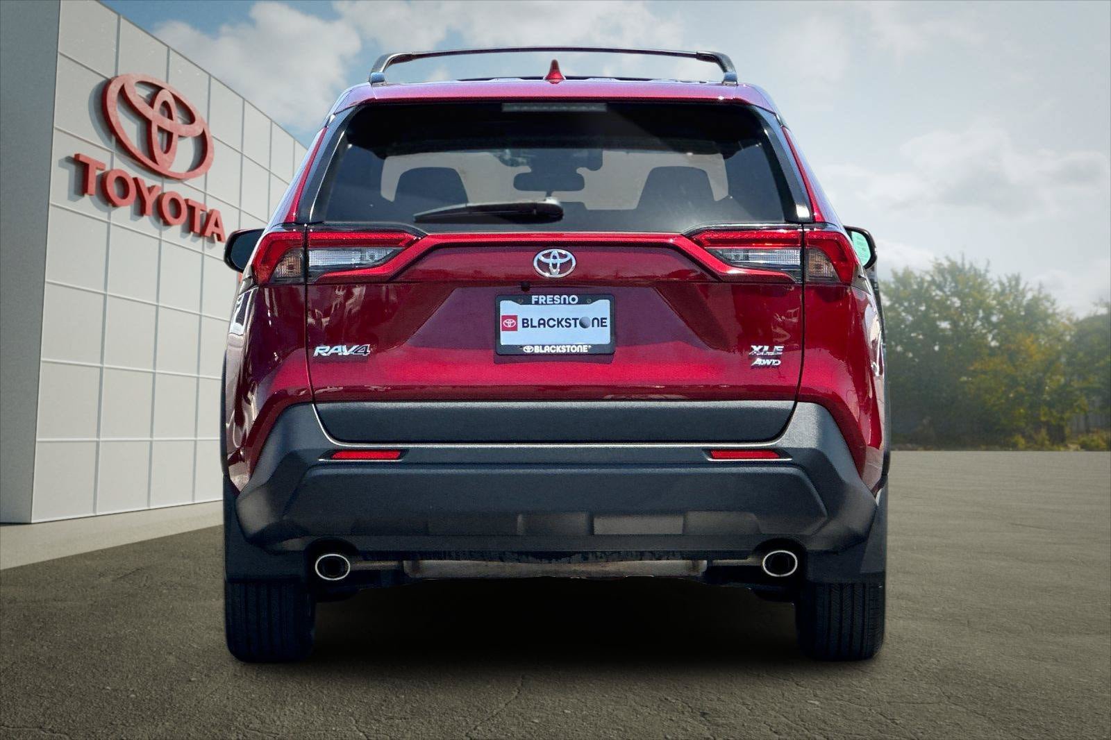 Certified 2025 Toyota RAV4 XLE w/ Convenience Package AWD/4WD image 4