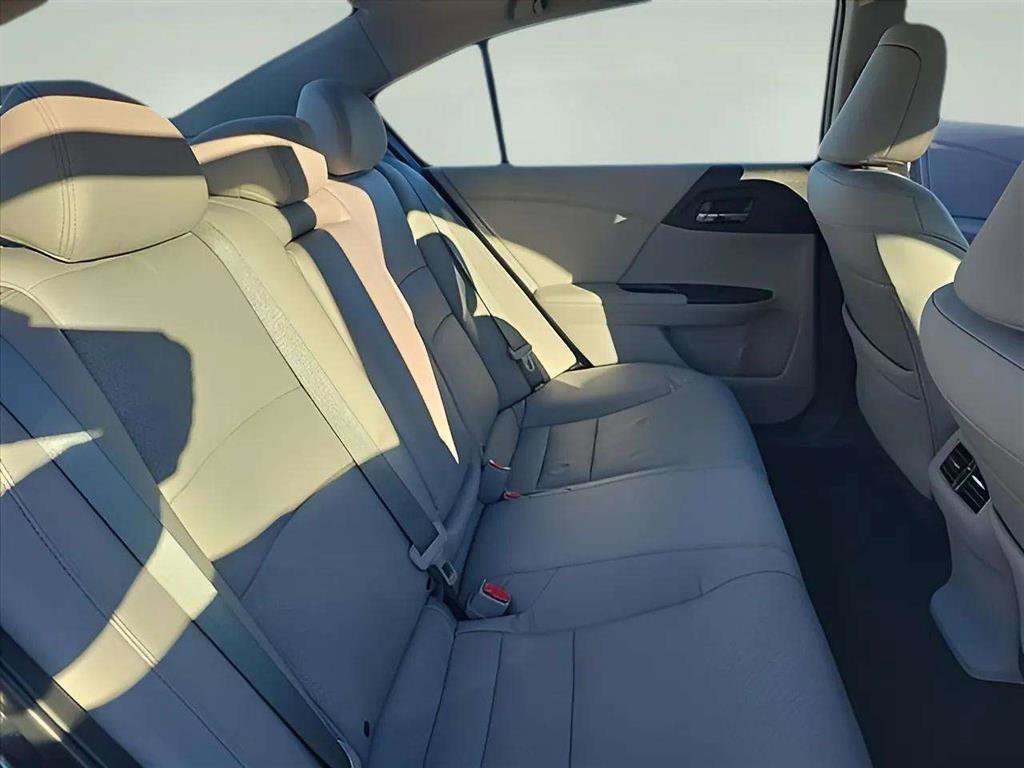 Used 2017 Honda Accord EX-L image 19