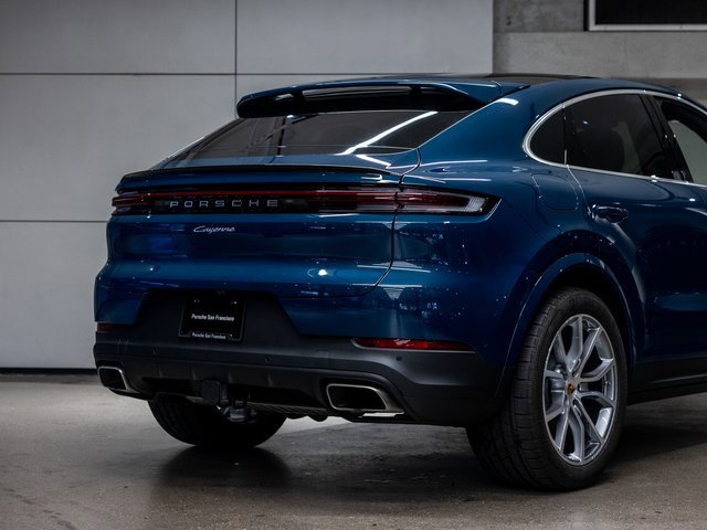 Certified 2025 Porsche Cayenne Coupe image 23