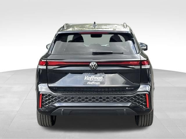 Used 2025 Volkswagen Tiguan SE R-Line AWD/4WD image 7