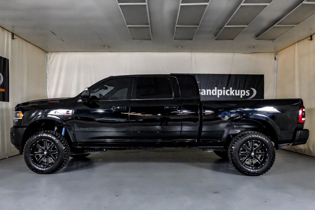 Used 2020 RAM 2500 Laramie w/ Night Edition image 12