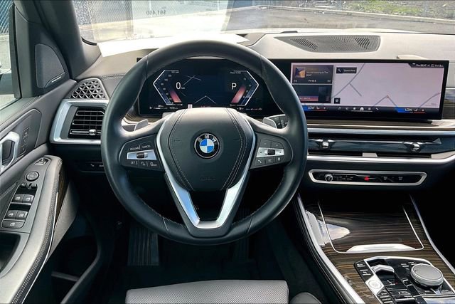 Used 2025 BMW X5 sDrive40i w/ Premium Package image 5