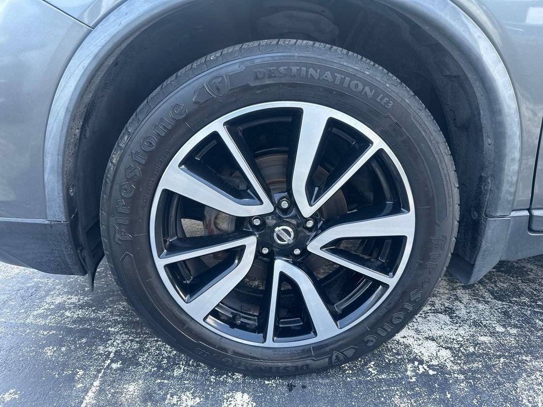 Used 2017 Nissan Rogue SL w/ SL Premium Package FWD image 13