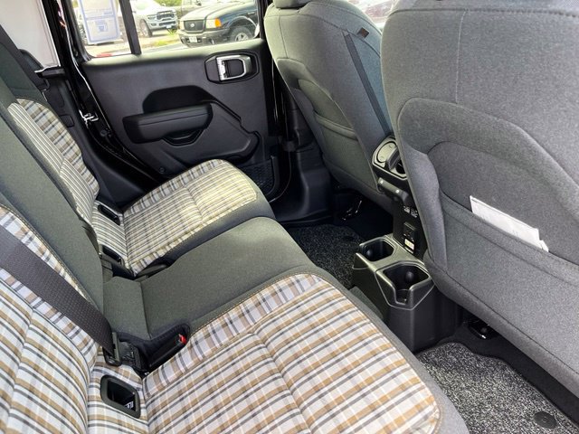 New 2026 Jeep Gladiator Sport AWD/4WD image 24