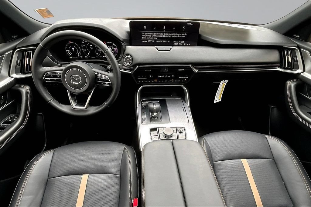 New 2025 MAZDA CX-70 Plug-In Hybrid w/ Premium Plus AWD/4WD image 6