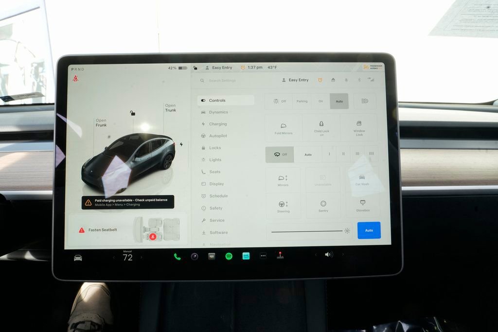 Used 2025 Tesla Model Y Long Range image 41