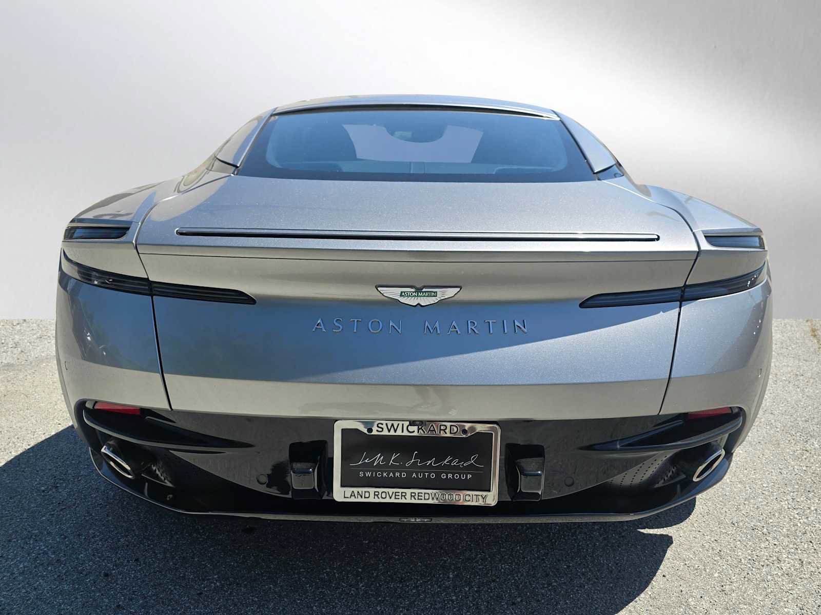 Used 2024 Aston Martin DB12 Coupe image 4