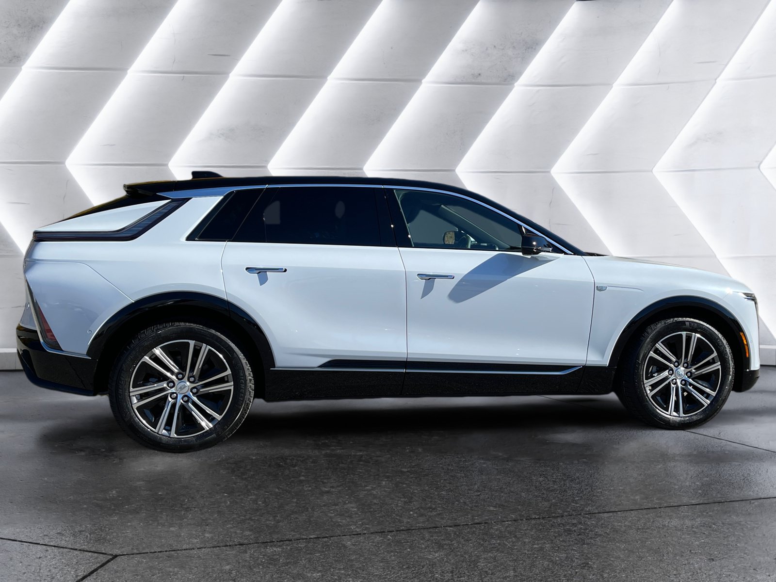 New 2026 Cadillac Lyriq Luxury AWD/4WD image 7
