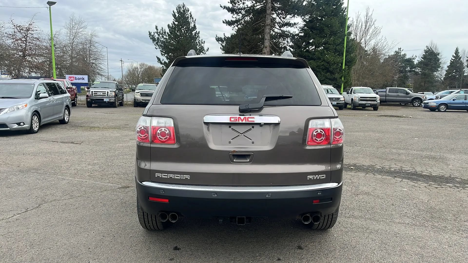 Used 2011 GMC Acadia SLT AWD/4WD image 4