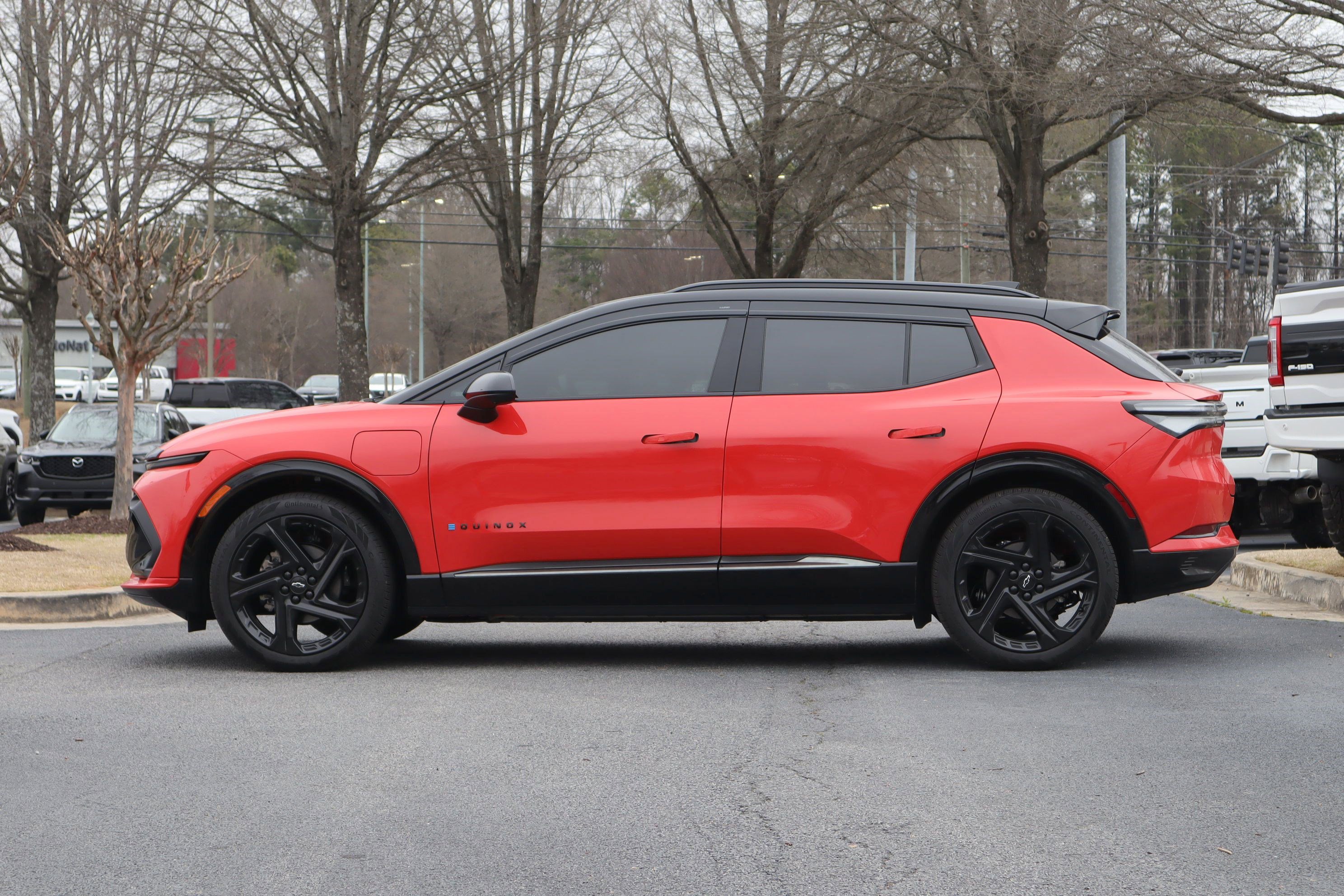 Used 2025 Chevrolet Equinox EV RS w/ Convenience Package II image 5