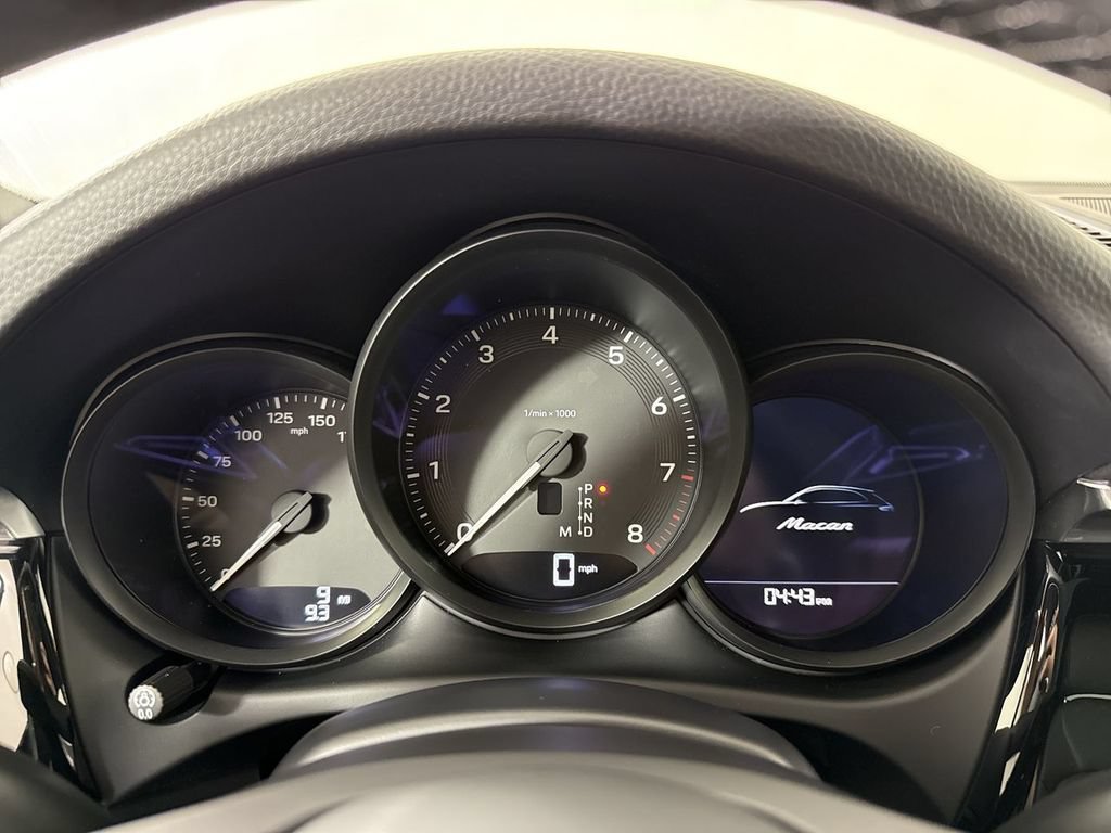 New 2026 Porsche Macan AWD/4WD image 37