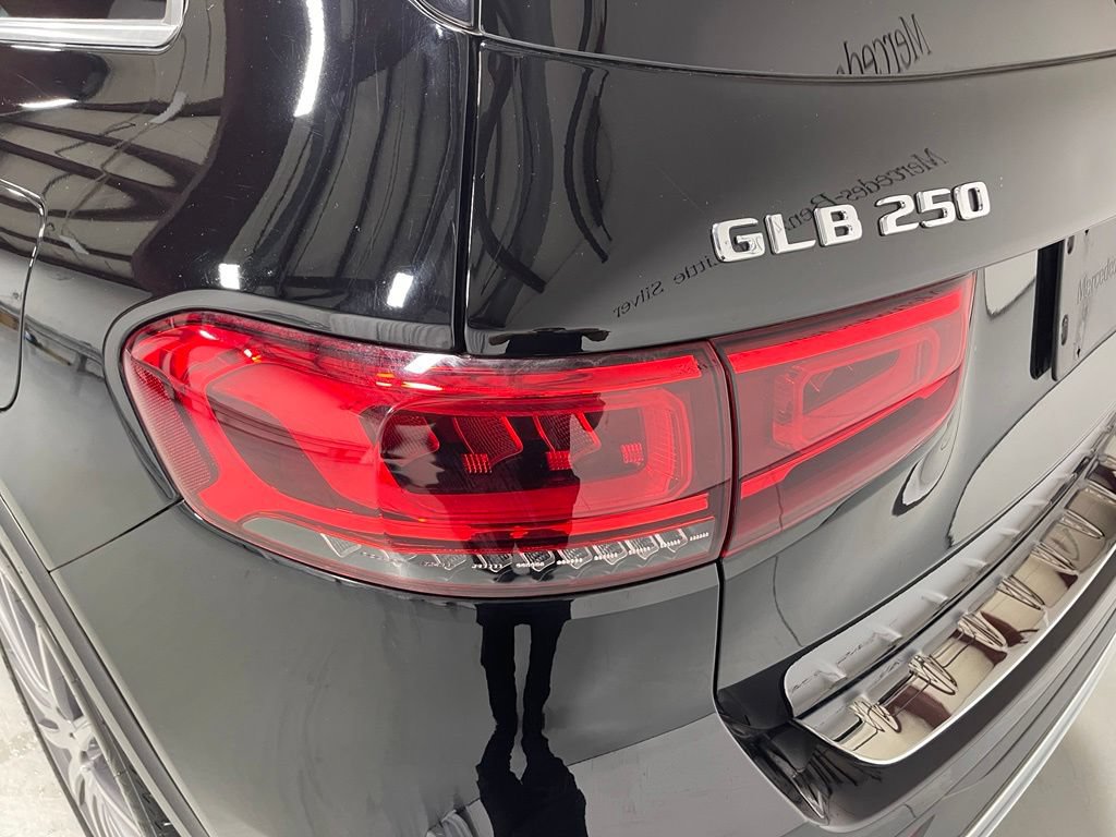 Certified 2023 Mercedes-Benz GLB 250 4MATIC image 14