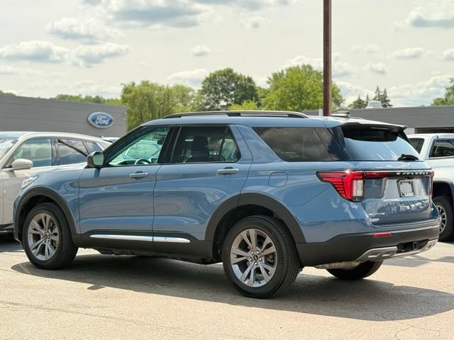 Used 2025 Ford Explorer Active w/ Active Comfort Package AWD/4WD image 39