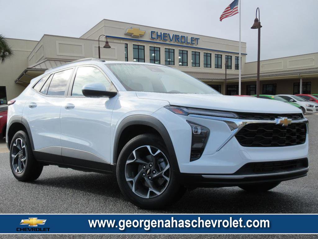 Used 2024 Chevrolet Trax LT w/ Driver Confidence Package image 1