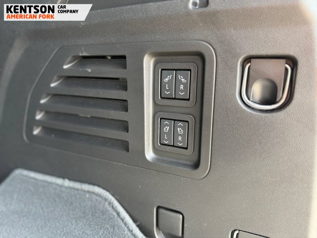 Used 2026 Chevrolet Traverse RS AWD/4WD image 32
