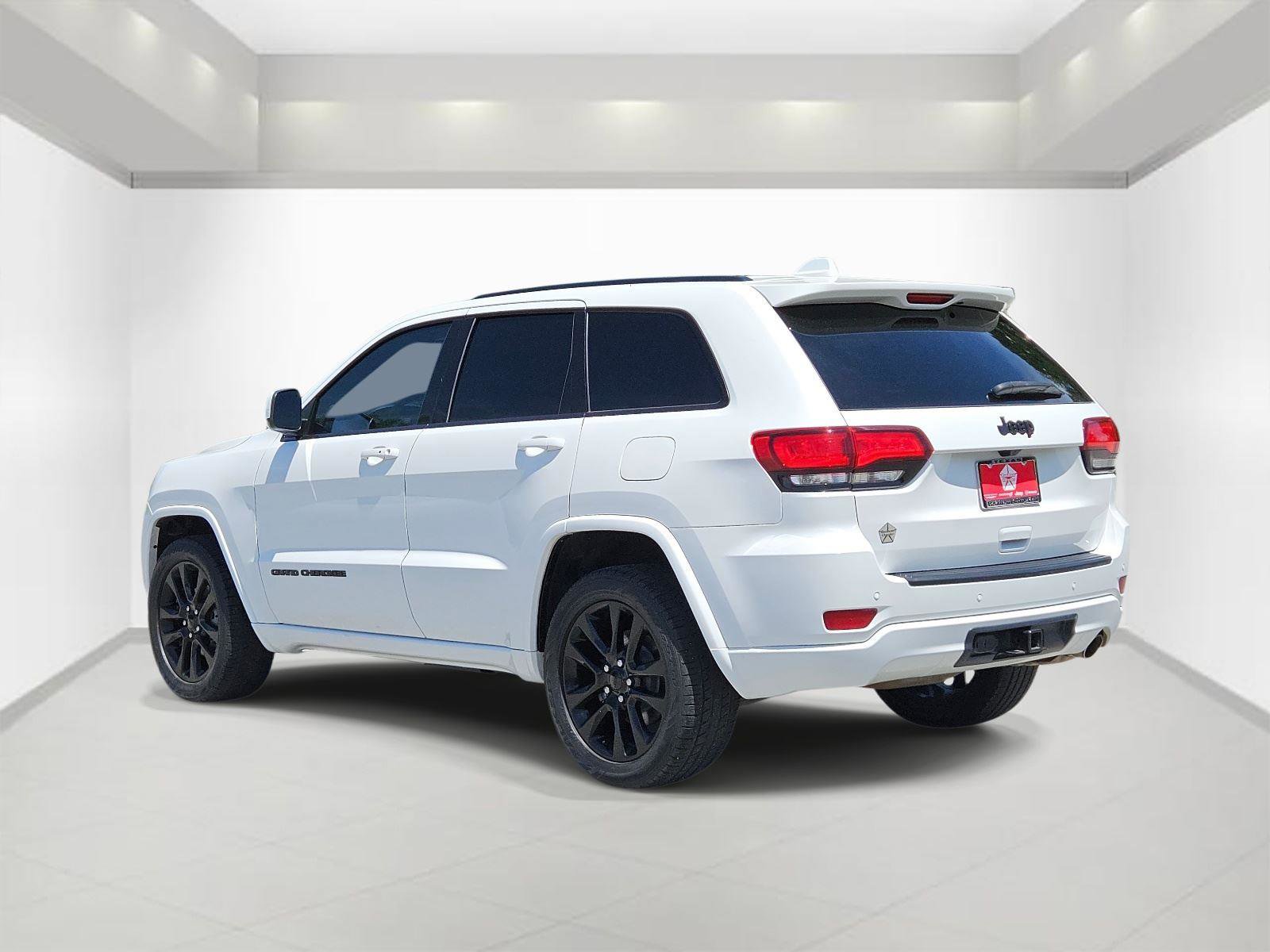 Used 2019 Jeep Grand Cherokee Altitude RWD image 6