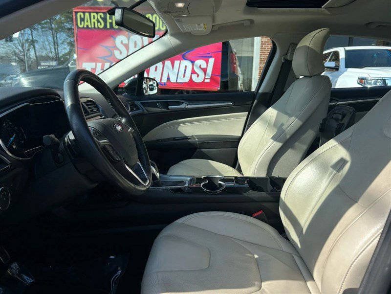 Used 2016 Ford Fusion Titanium image 17
