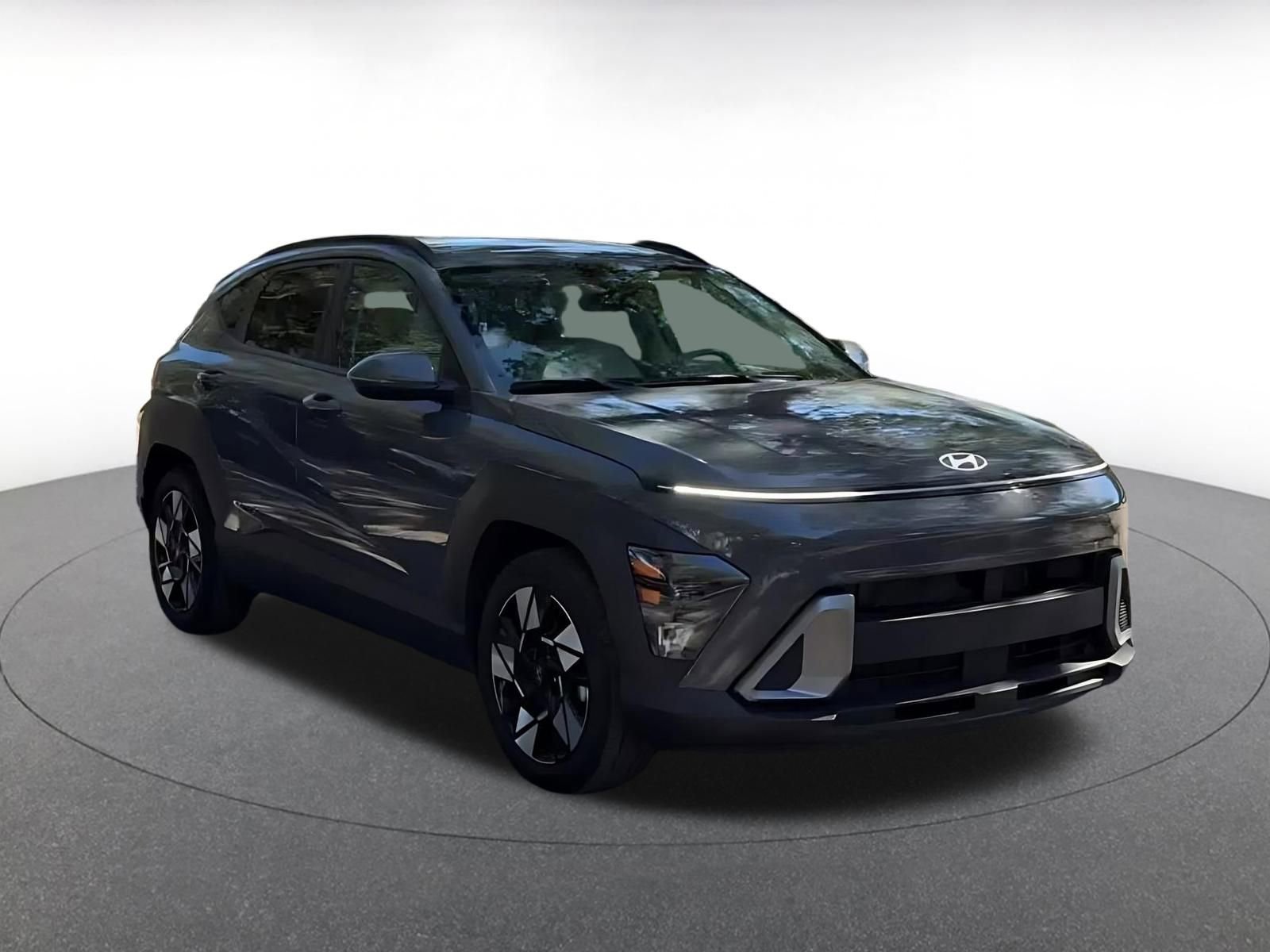 Used 2025 Hyundai Kona SEL image 3