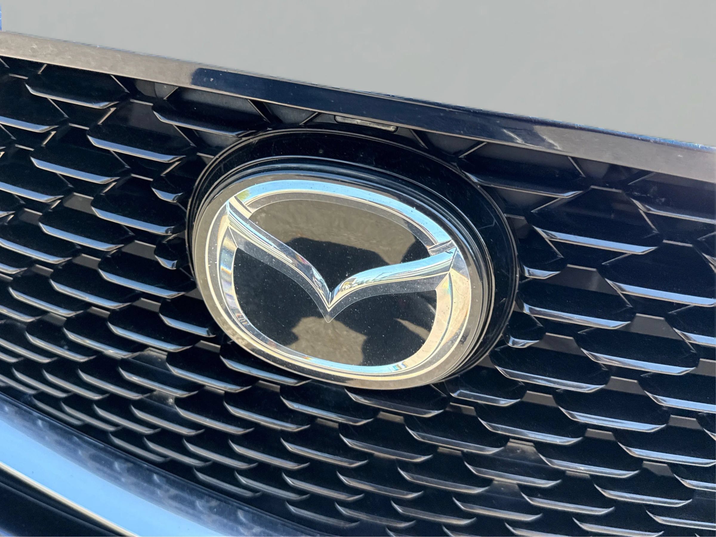 Used 2024 MAZDA MAZDA3 s FWD image 30