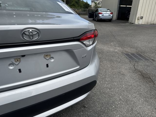 Used 2022 Toyota Corolla LE FWD image 33