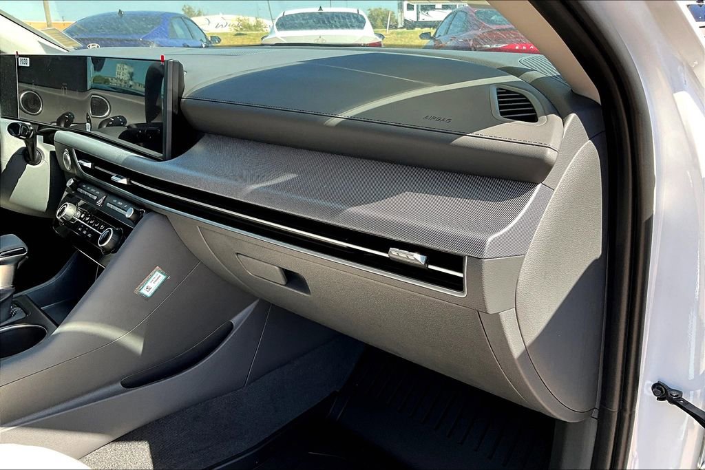 New 2025 Hyundai Sonata SE image 18