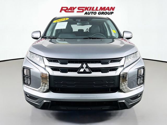 Used 2024 Mitsubishi Outlander Sport SE AWD/4WD image 2