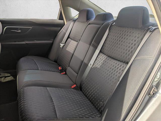 Used 2016 Nissan Altima 2.5 SV w/ Convenience Package image 19