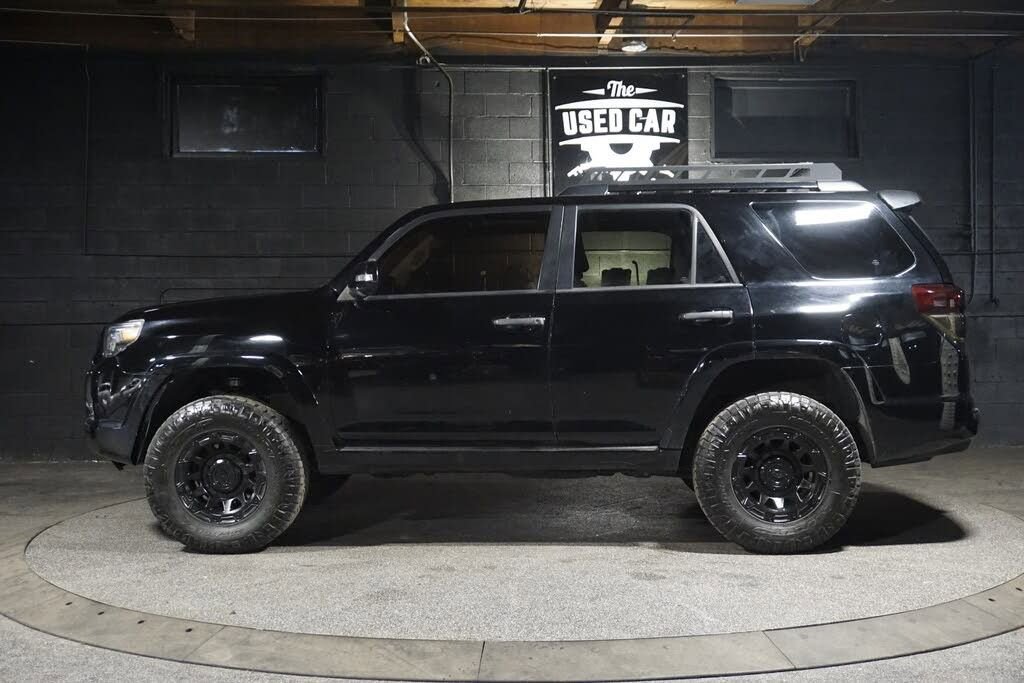 Used 2013 Toyota 4Runner Limited image 2