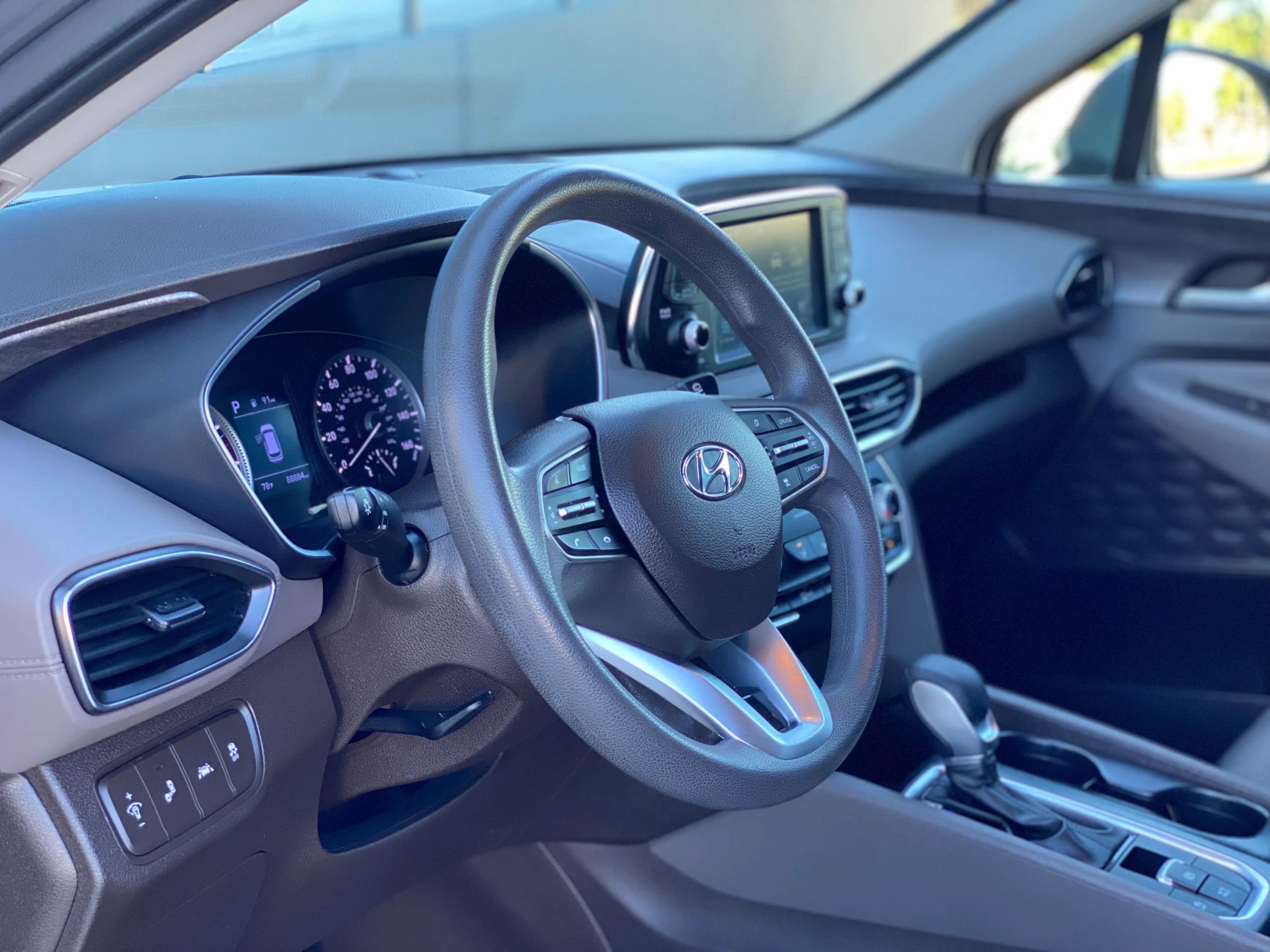 Used 2019 Hyundai Santa Fe SE image 29