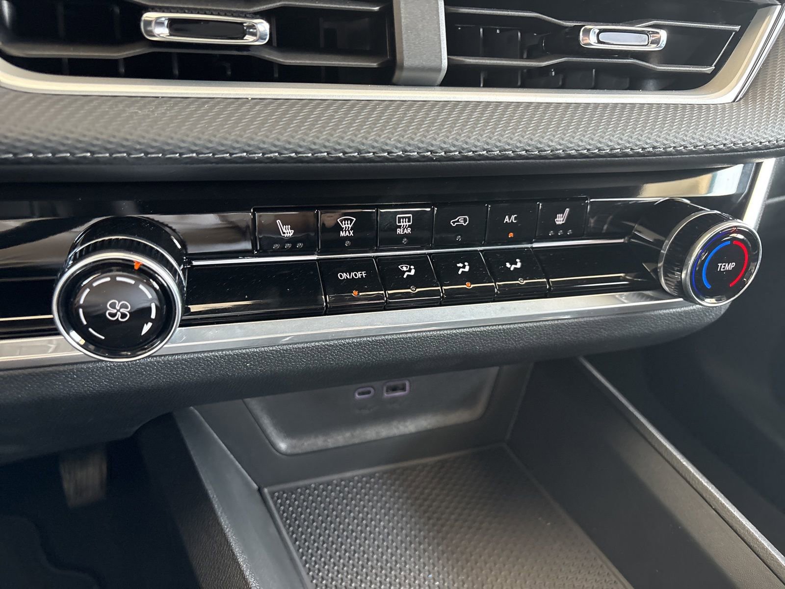 New 2026 Chevrolet Equinox LT w/ Midnight Edition image 23