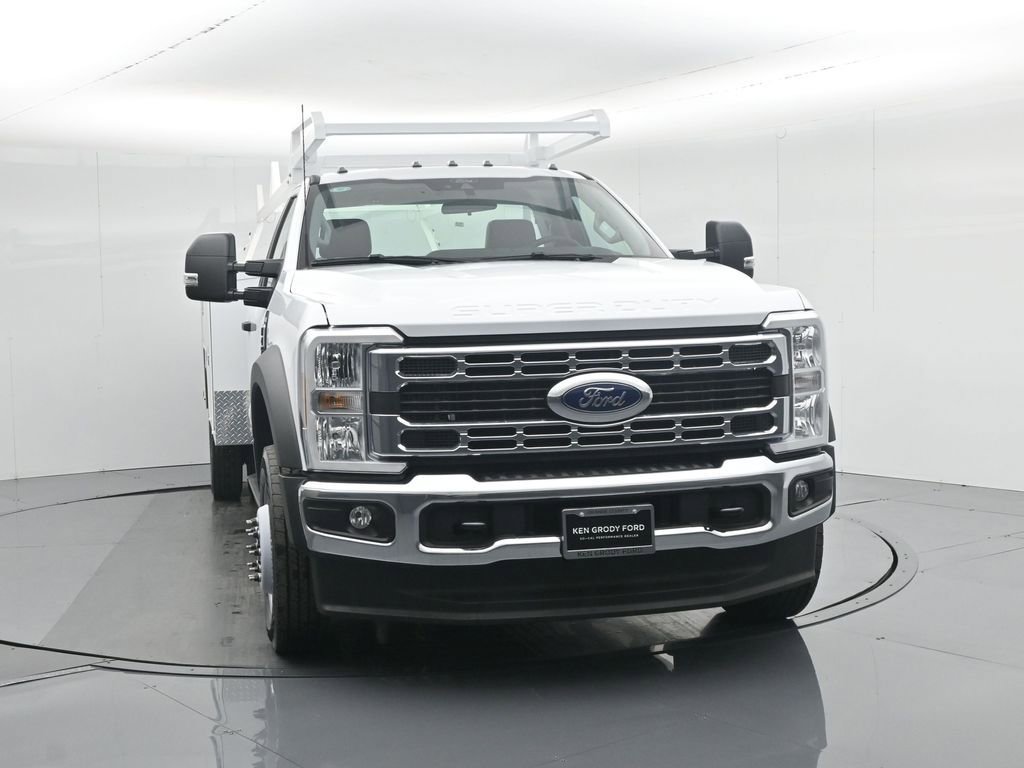 New 2025 Ford F450 XL w/ XL Chrome Package RWD image 29