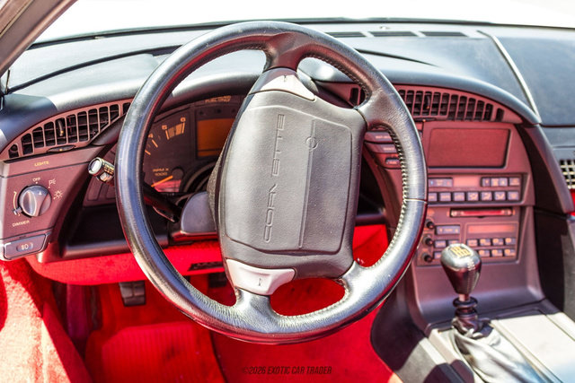 Used 1991 Chevrolet Corvette Convertible RWD image 34