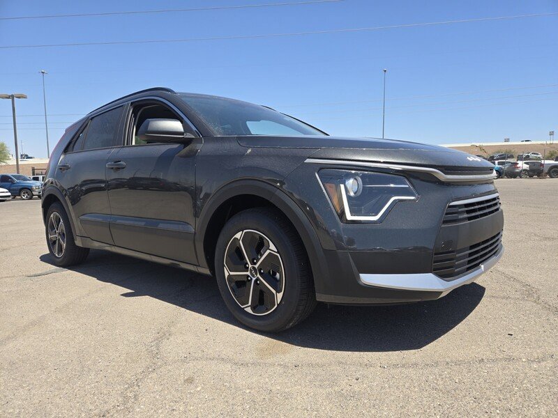 New 2026 Kia Niro LX FWD image 2