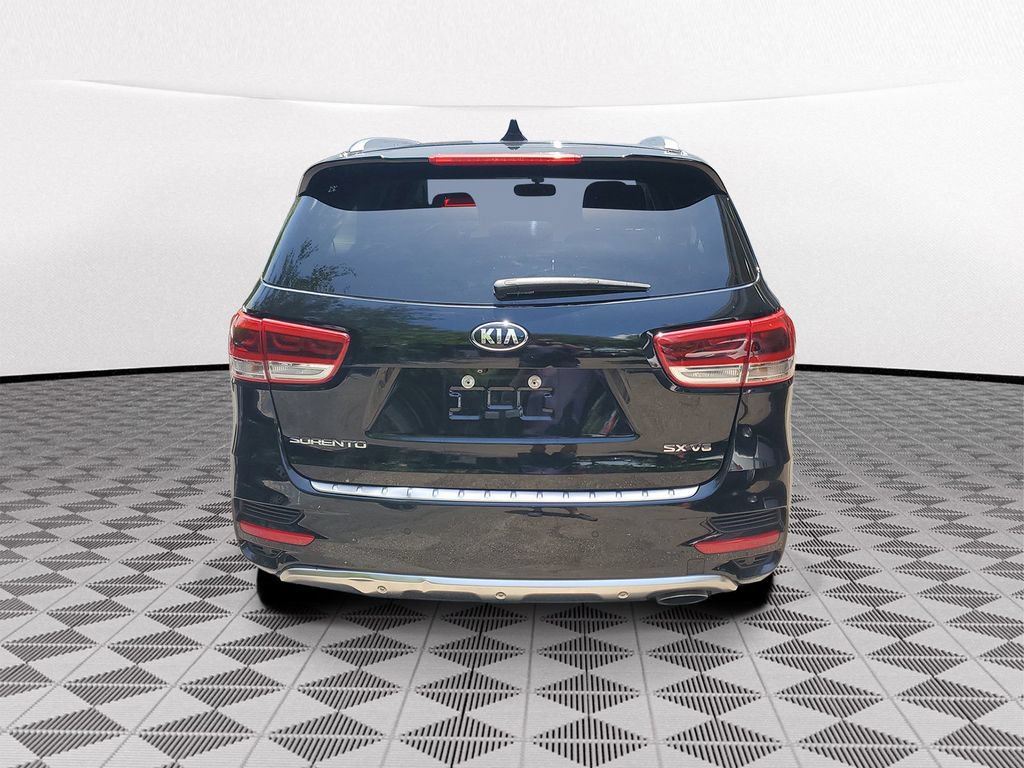 Used 2017 Kia Sorento SX FWD image 4
