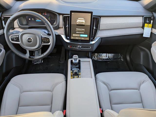 New 2026 Volvo XC90 T8 Plus w/ Protection Package Premier image 16