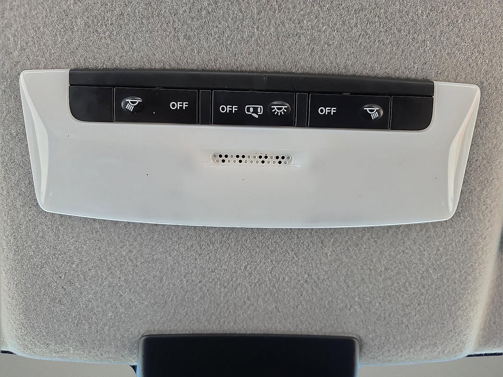 Used 2023 Nissan Kicks SR FWD image 22