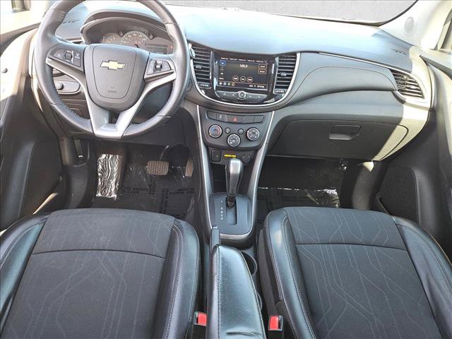 Used 2022 Chevrolet Trax LT w/ Redline Edition AWD/4WD image 18