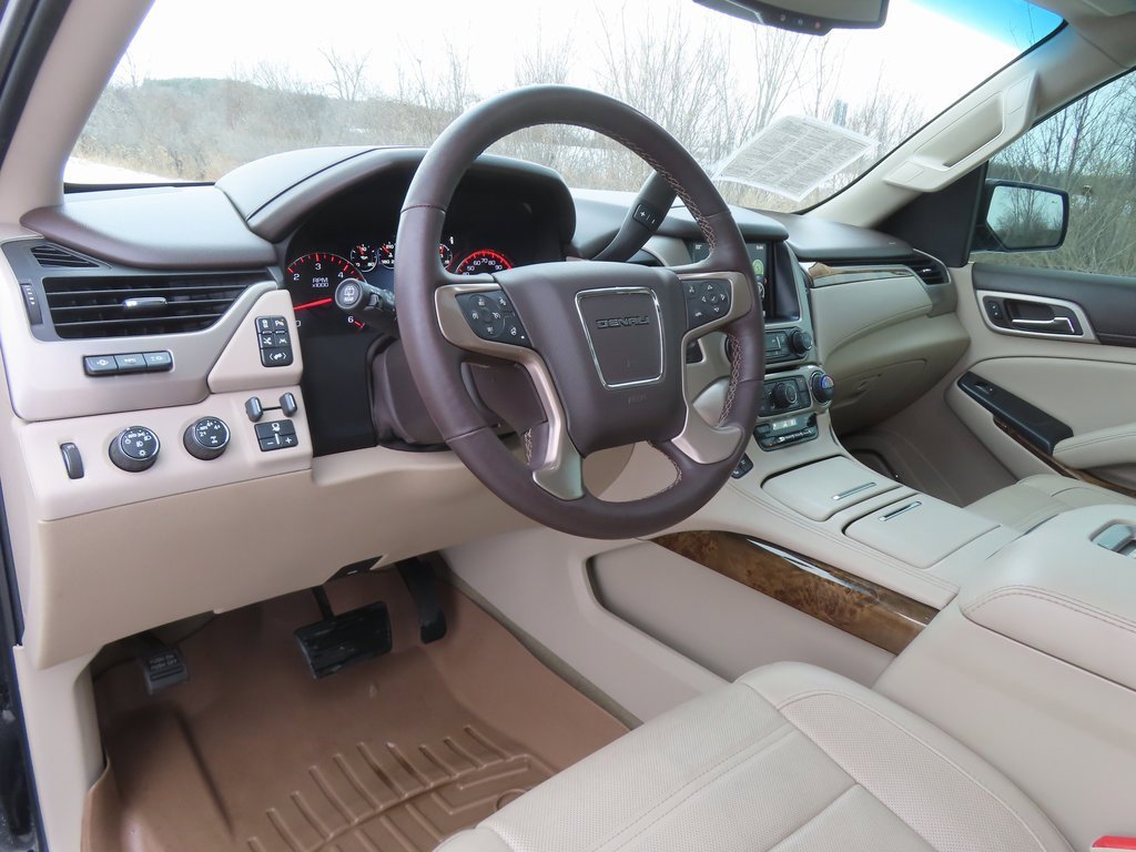 Used 2016 GMC Yukon XL Denali w/ Open Road Package image 31