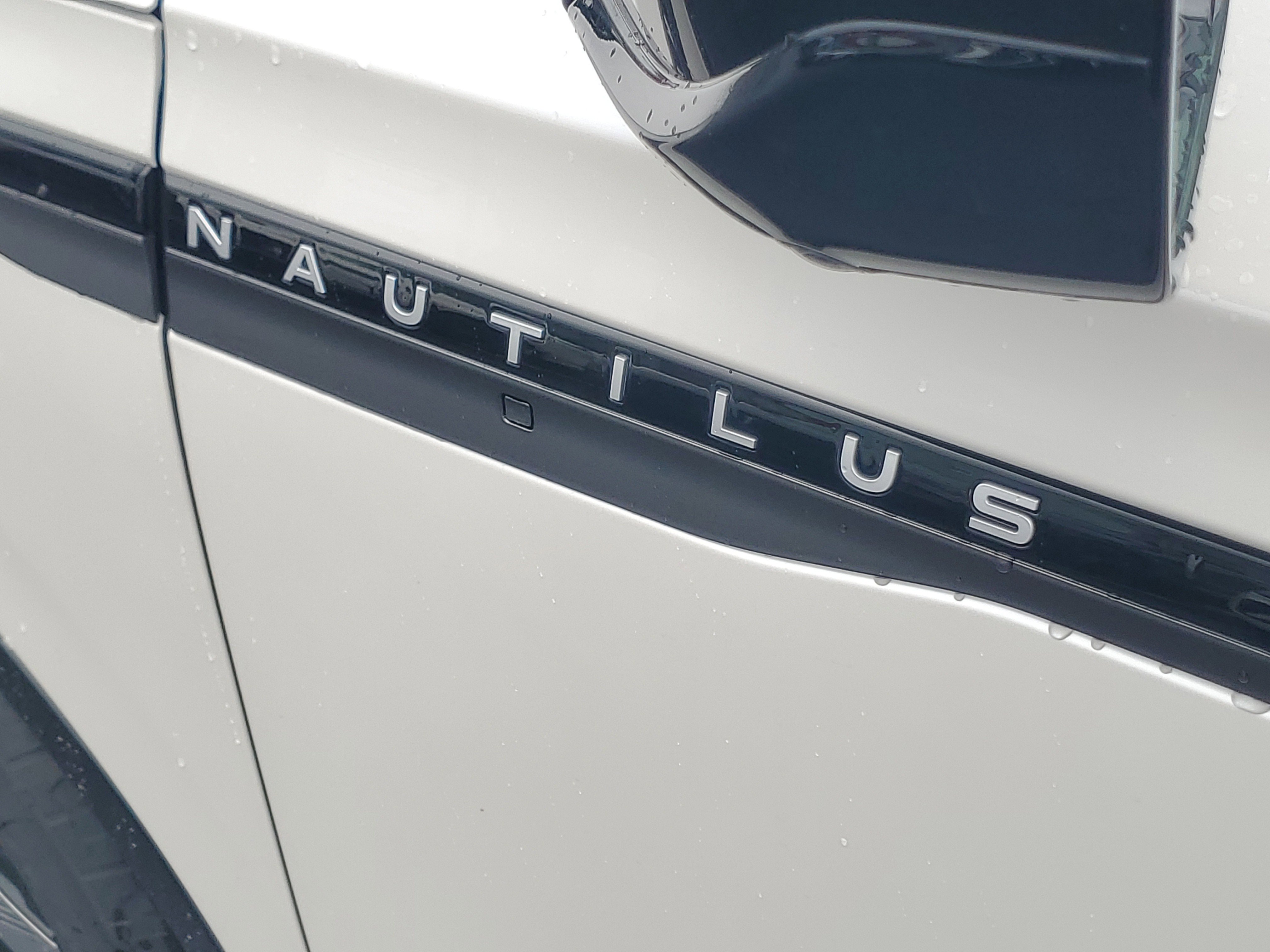 New 2026 Lincoln Nautilus Reserve w/ Jet Appearance Package image 7