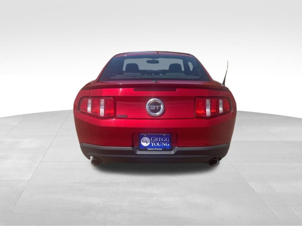 Used 2010 Ford Mustang GT RWD image 7