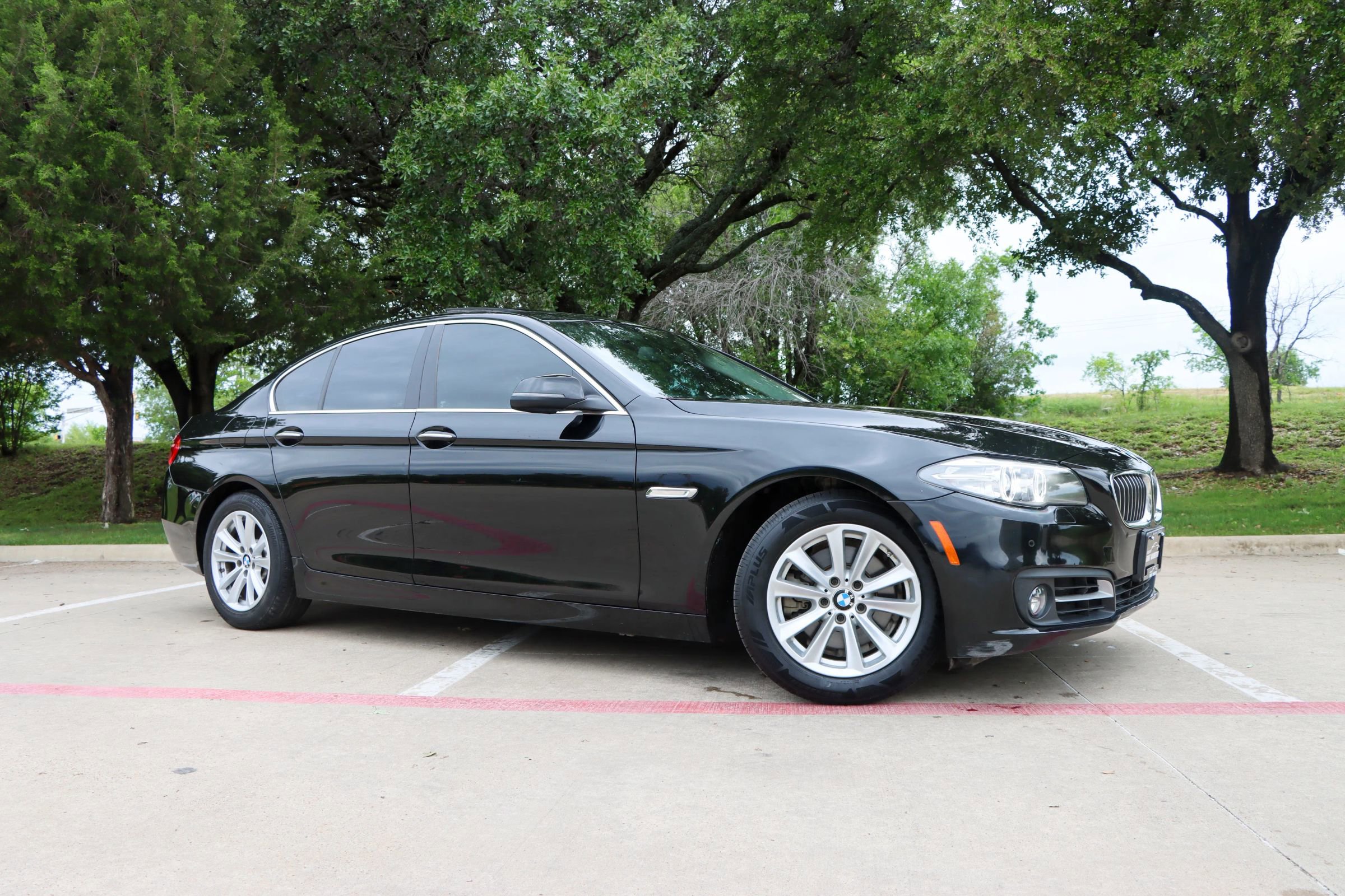 Used 2016 BMW 528i Sedan image 1