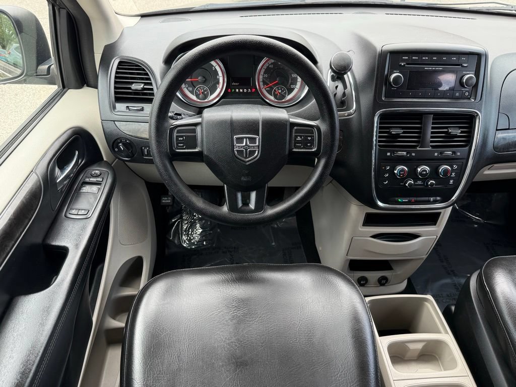 Used 2016 Dodge Grand Caravan SE w/ Quick Order Package 29E SE FWD image 24