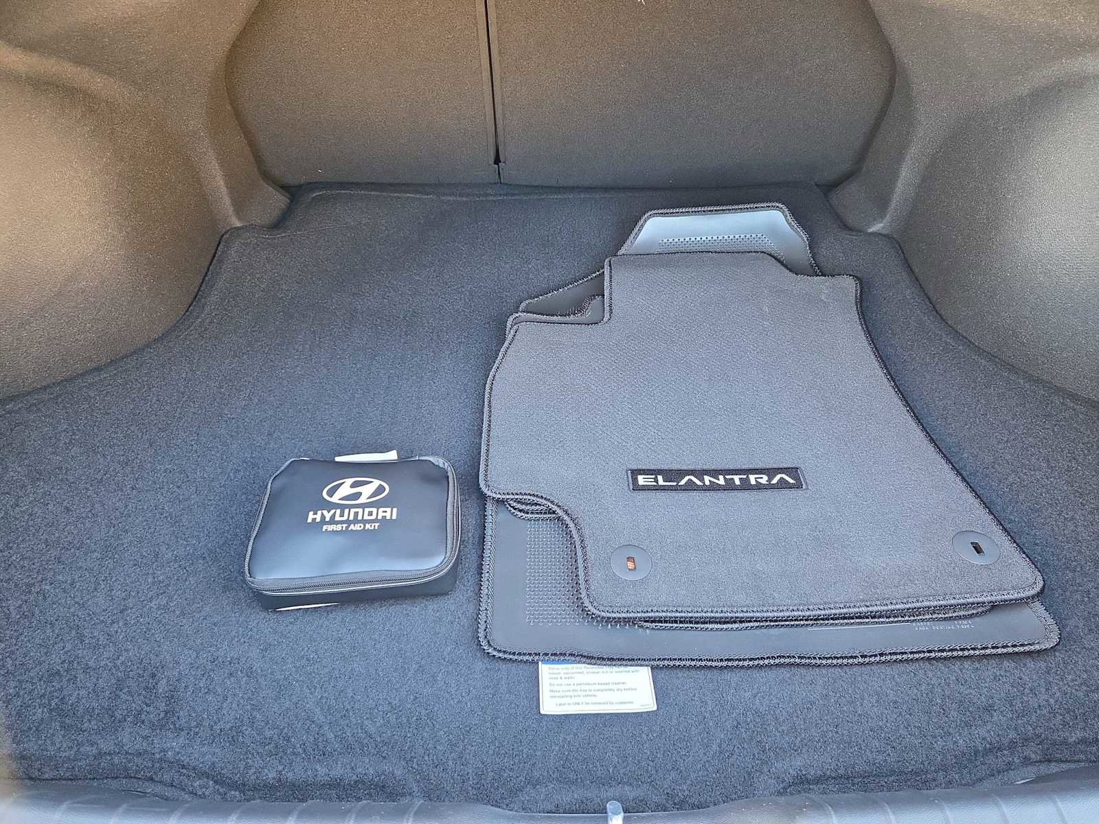 New 2026 Hyundai Elantra Limited image 35