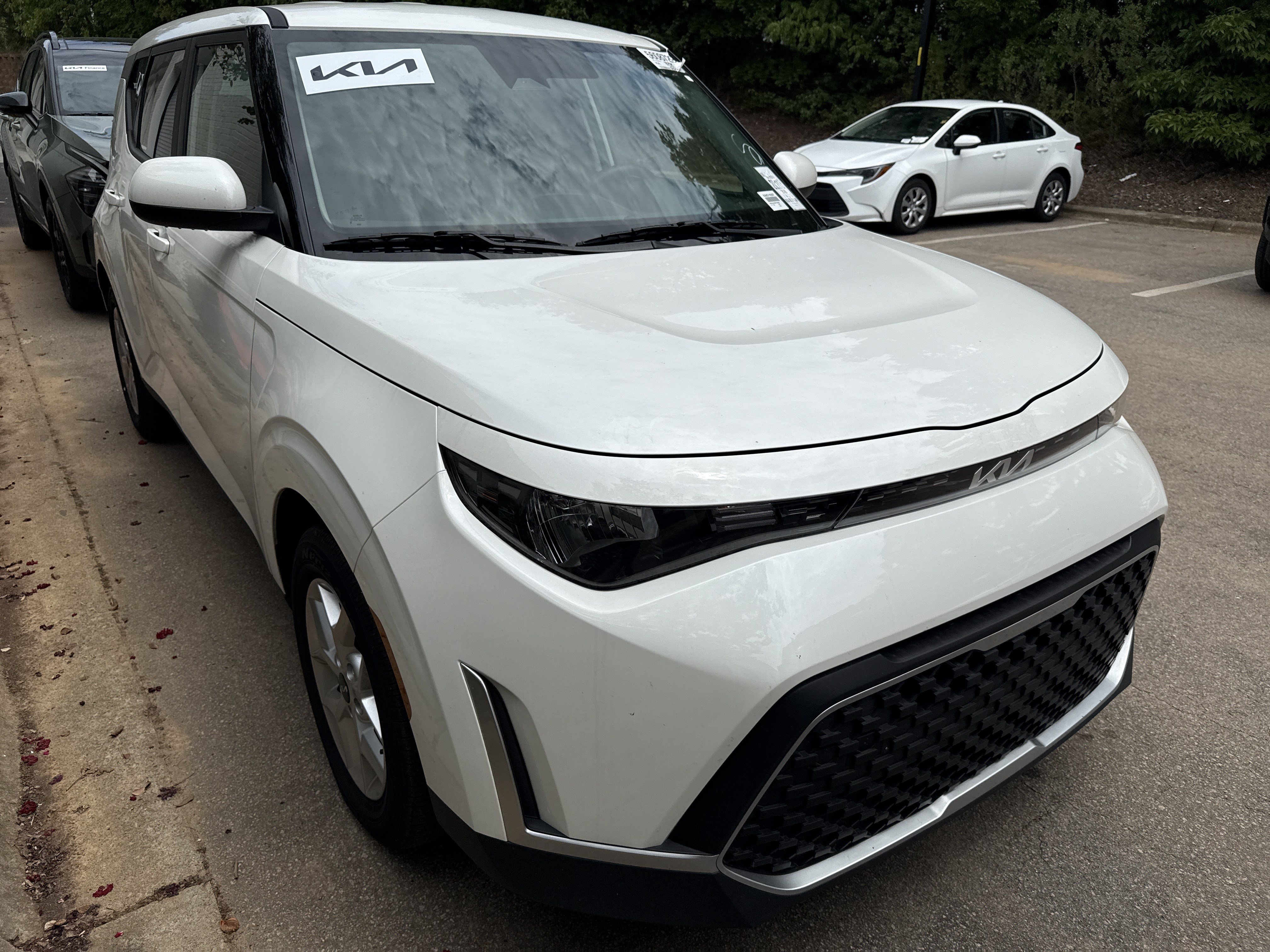 Used 2025 Kia Soul LX w/ LX Technology Package FWD image 35