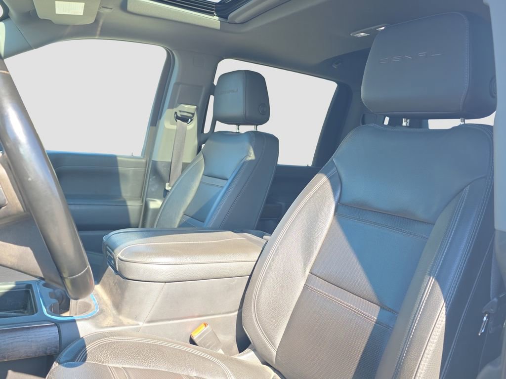 Used 2023 GMC Sierra 3500 Denali AWD/4WD image 7