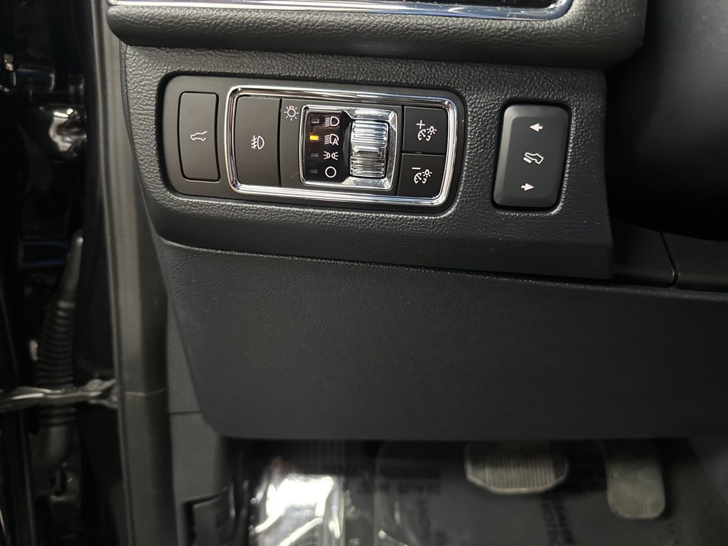 Used 2023 Lincoln Navigator L Reserve image 36